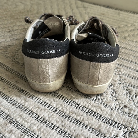 Low top neutral Gold Goose sneakers size 37 - Picture 3 of 4